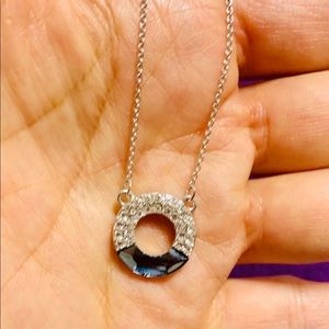 Blue& crystal necklace /pretty 💕